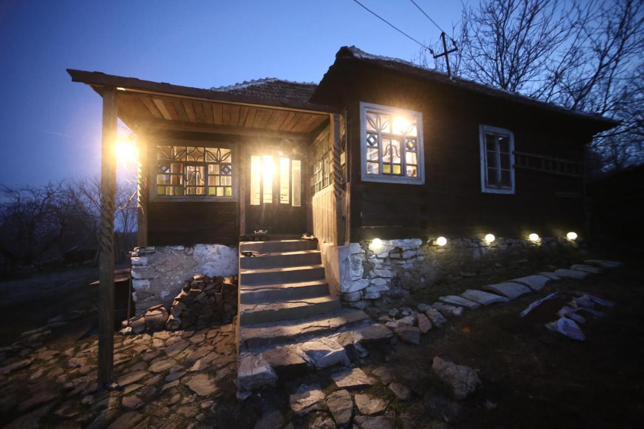 Casa Padureana - Log House From 1860 Hébergement de vacances